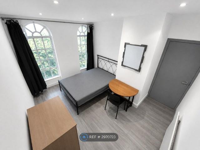 Room for rent in Kingsbury, Greater London