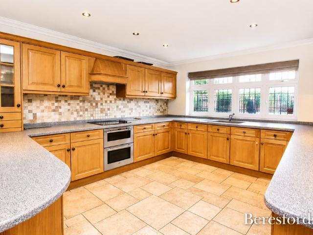 House for rent in Emerson Park, Greater London