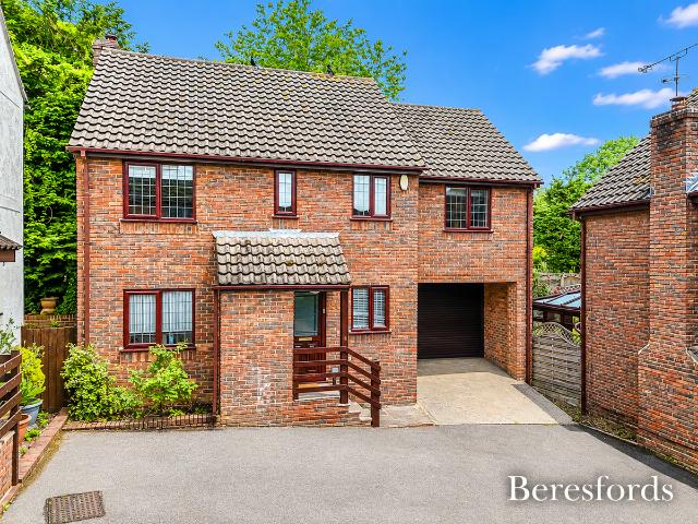 House for rent in Navestock Side, Essex