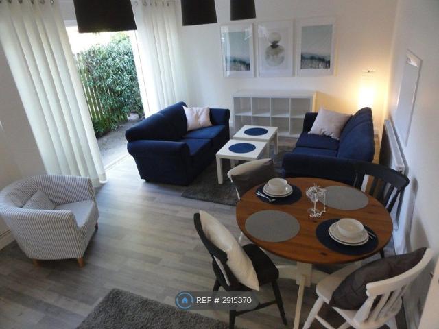 House for rent in Summerstown, Greater London