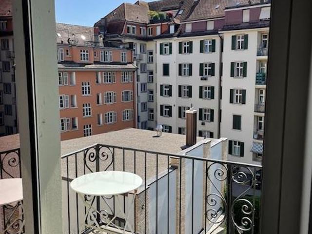 Büro mieten in Einigen, Zürich