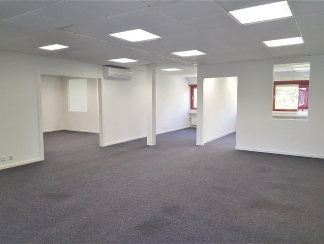 Büro mieten in Gland, Waadt