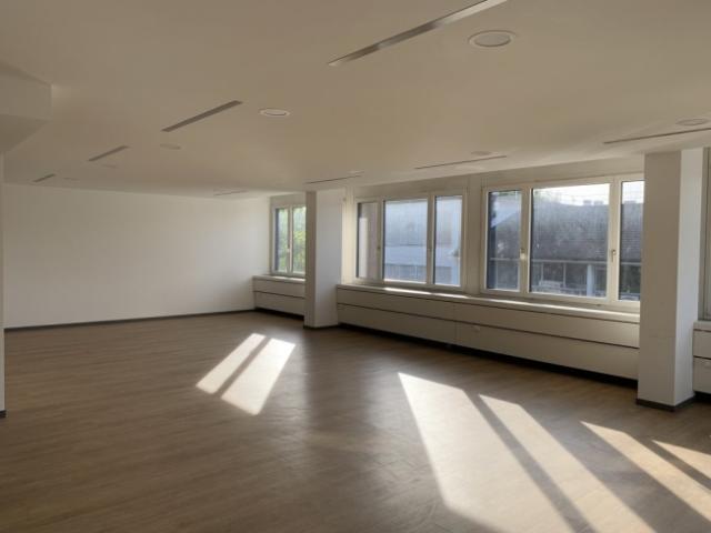 Büro mieten in Huebwisen, Dübendorf