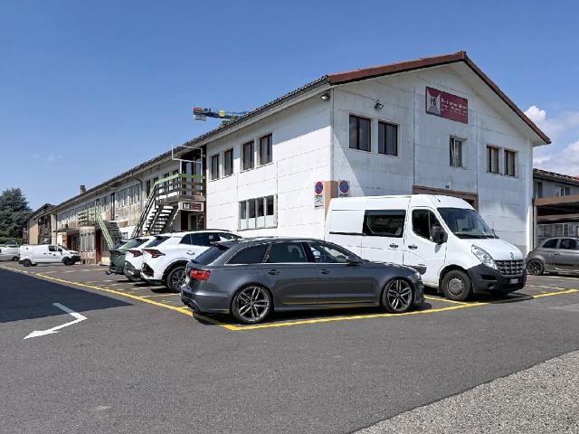 Büro mieten in Chavannes-de-Bogis, Waadt