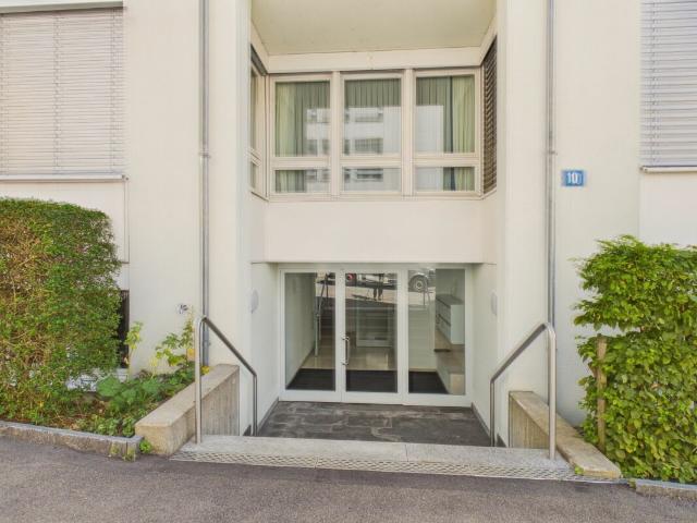 Büro mieten in Einigen, Zürich