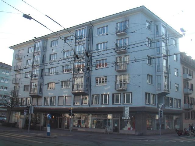 Büro mieten in Einigen, Zürich