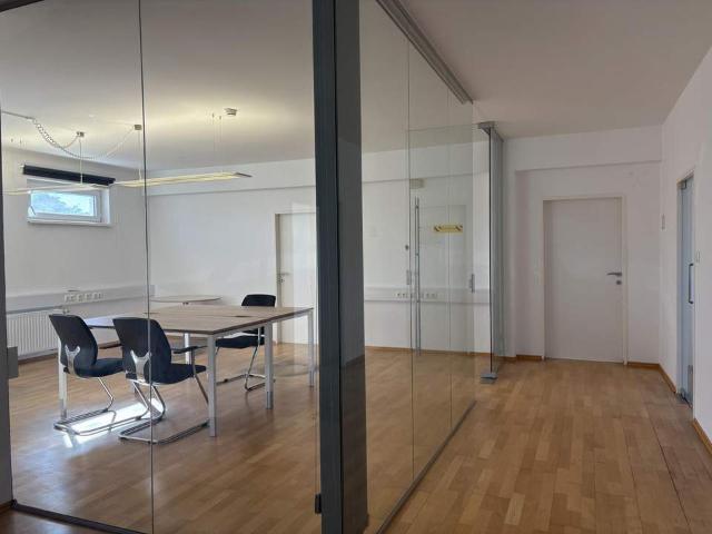 Gewerbe mieten in Ried im Oberinntal, Tirol