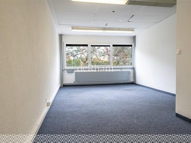 Büro mieten in Ecublens (FR), Waadt