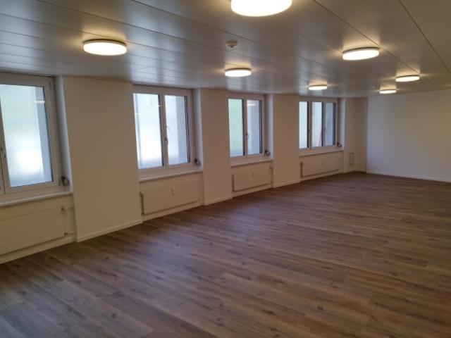 Büro mieten in Einigen, Zürich