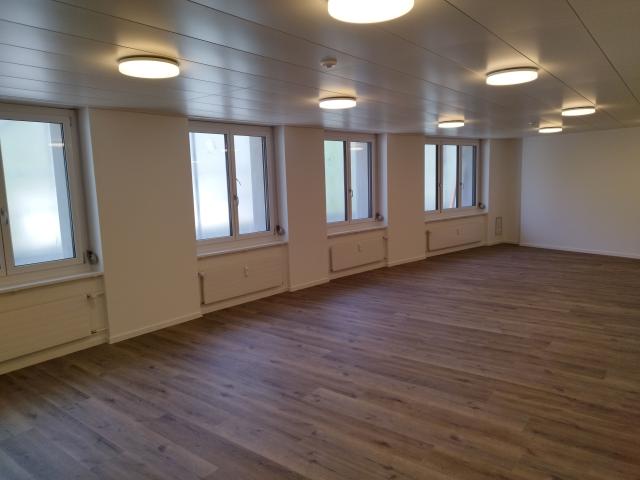 Büro mieten in Einigen, Zürich