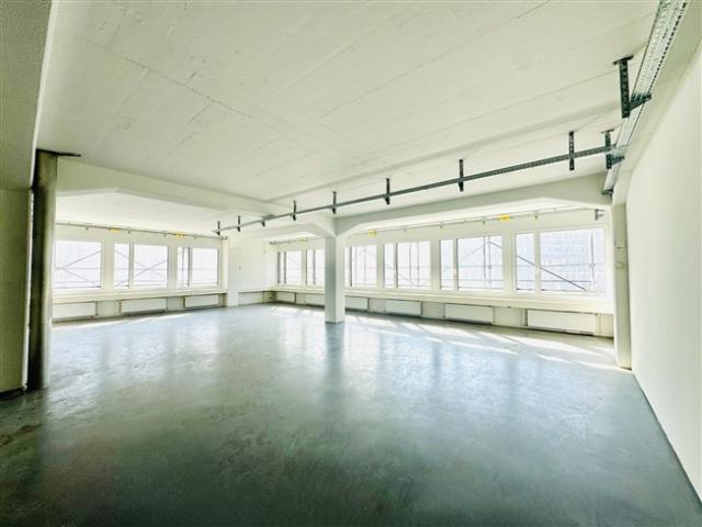 Büro mieten in Einigen, Zürich