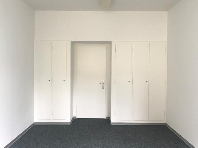 Büro mieten in Einigen, Zürich