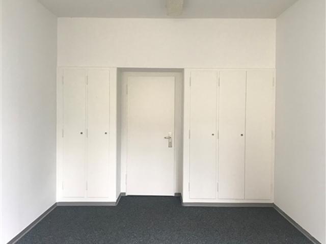 Büro mieten in Einigen, Zürich