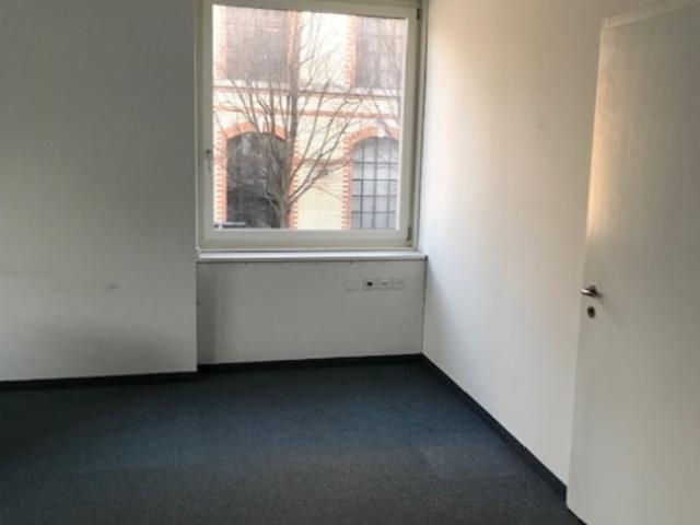 Büro mieten in Einigen, Zürich