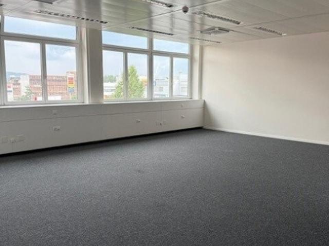 Büro mieten in Dietlikon, Zürich