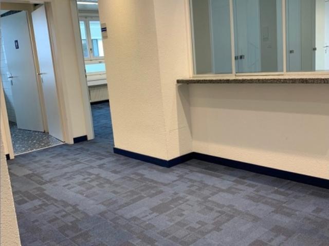 Büro mieten in Einigen, Zürich