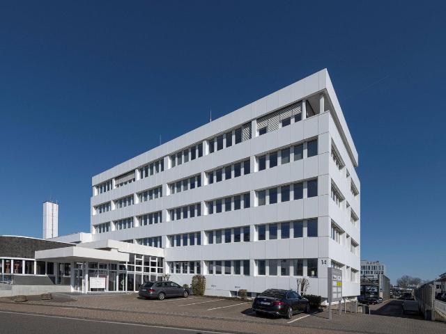 Wohnung mieten in Gewerbegebiet Moselstraße, Neuss