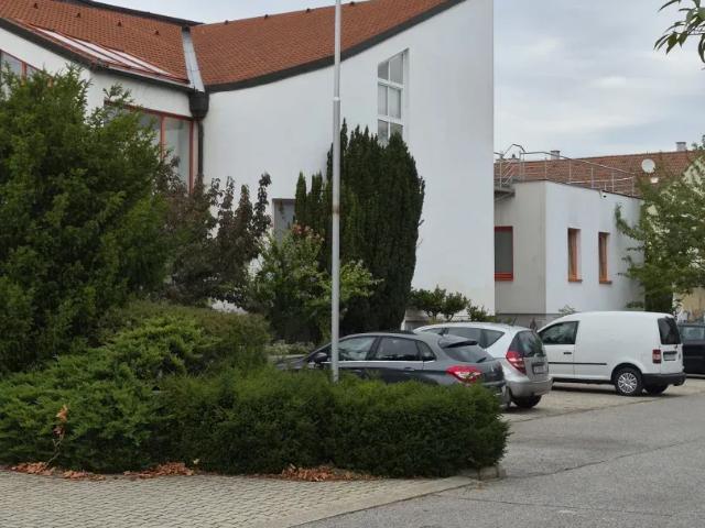 Gewerbe kaufen in Schwadorf, Niederösterreich