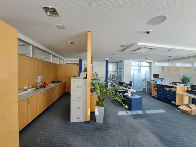 Gewerbe mieten in Raffelstetten, Asten