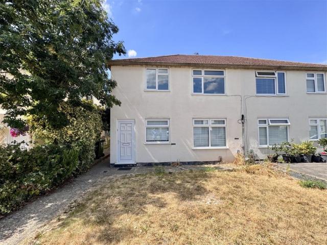 House for rent in Barnehurst, Greater London