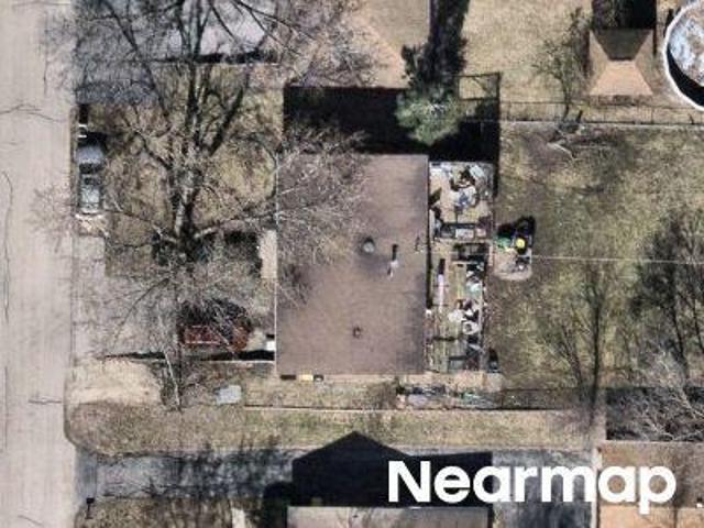 House for sale in Mchenry, Illinois