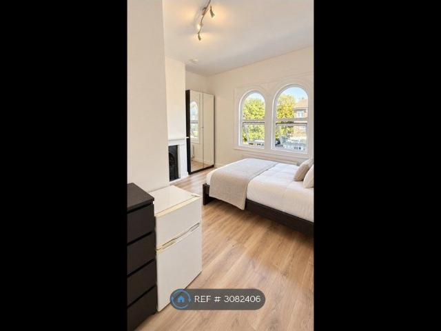 Room for rent in Glyndon, Greater London