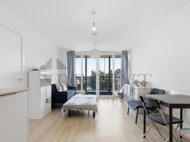 House for sale in North Watford, Hertfordshire