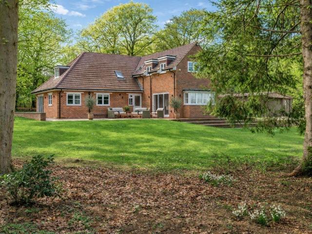 House for rent in Shere, Guildford