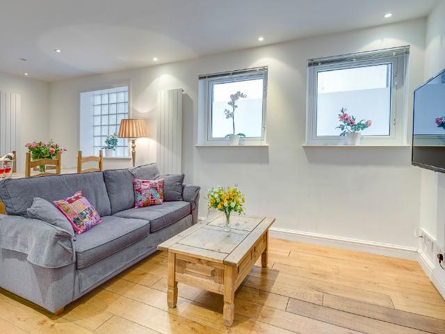Apartment for rent in Bankside, Greater London
