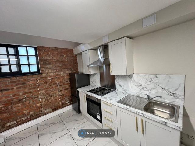 Room for rent in Roby Mill, Lancashire