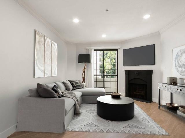 Apartment for rent in Canoga Park, California
