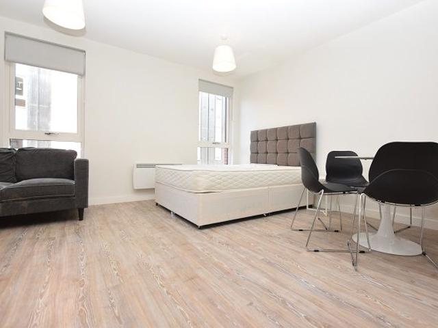 Studio for rent in Neepsend, Kelham
