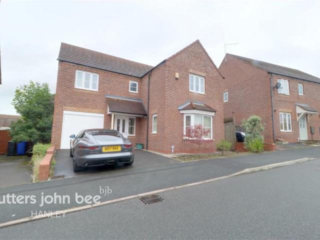 House for rent in Norton-Le-Moors, Stoke-on-Trent
