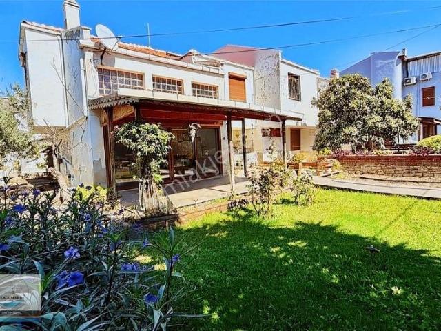 Foça, İzmir içerisinde satılık Villa