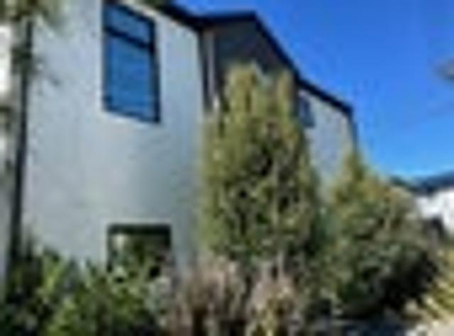 Townhouse for rent in Shirley, Coastal-Burwood Community
