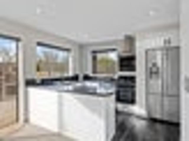 House for rent in Chaslands, Canterbury