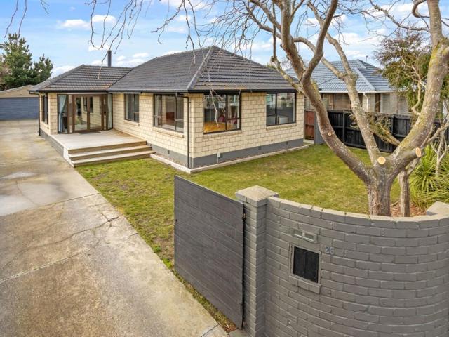 House for rent in Chaslands, Canterbury