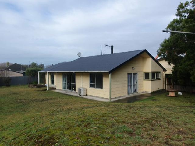 House for rent in Chaslands, Canterbury