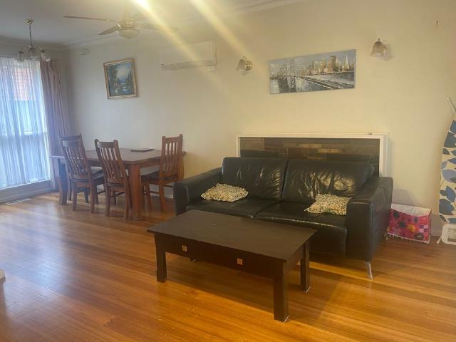 Room for rent in Burwood East, Melbourne