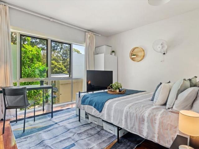 Room for rent in Burwood East, Melbourne