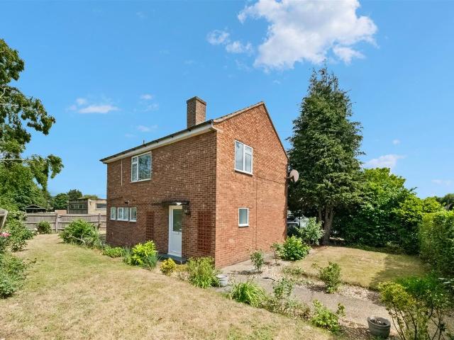 House for rent in Charville, Greater London