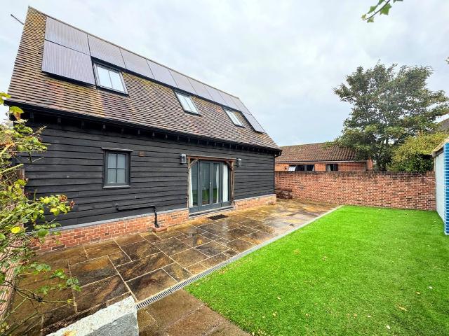 House for rent in Felsted, Duton Hill