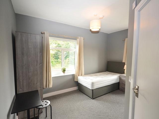 Room for rent in Kirkhams, Bury