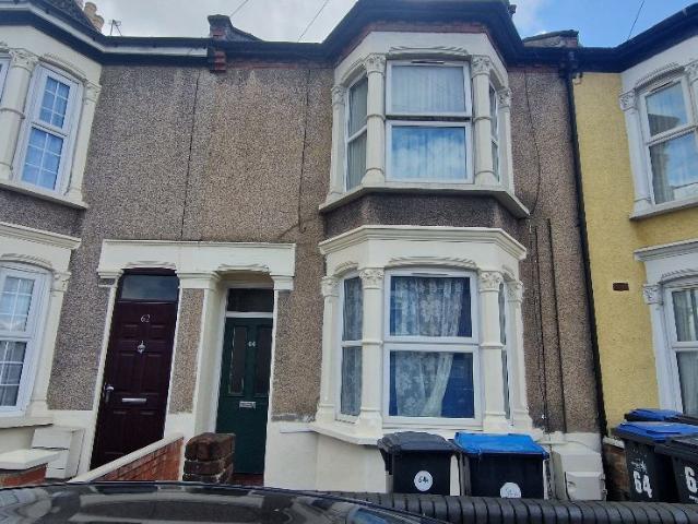 Apartment for rent in Edmonton, Greater London