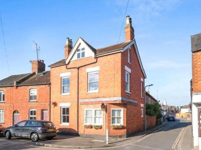 House for sale in Newport Pagnell