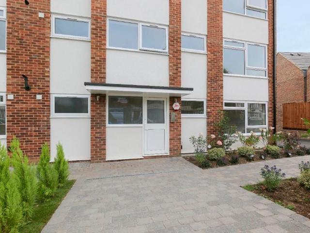 Apartment for rent in Edmonton, Greater London