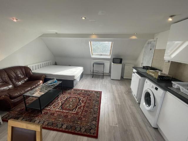 Apartment for rent in London Borough of Enfield, Greater London