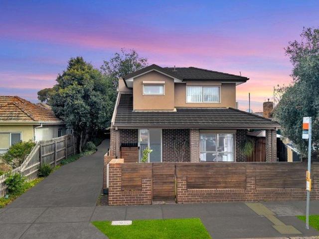 Townhouse for sale in Camerons Creek, Victoria