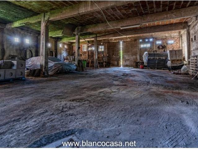 Casa en venta en Barrio das Flores, Bergantiños