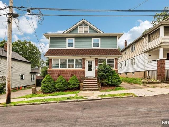 House for sale in Passaic, New Jersey